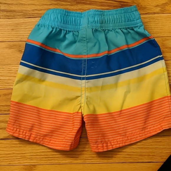 Oshkosh swim trunks - Picture 2 of 3